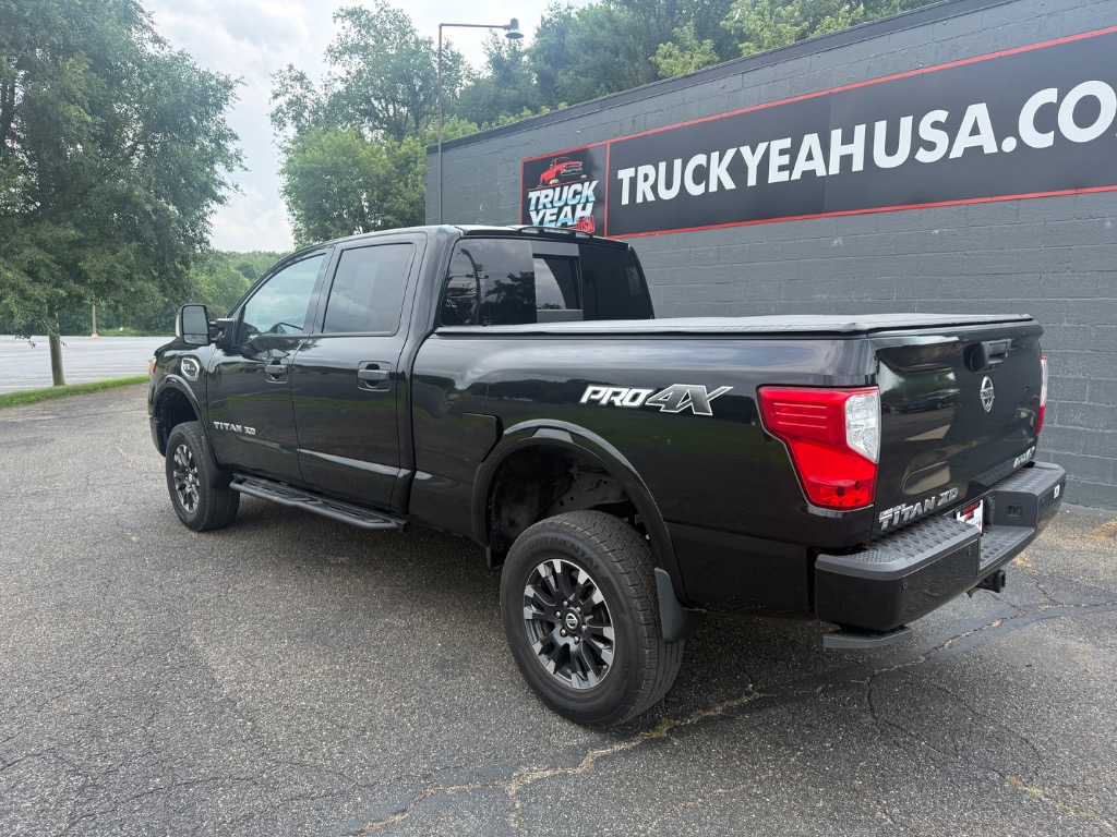 2017 Nissan Titan XD Pro-4X - Photo 7