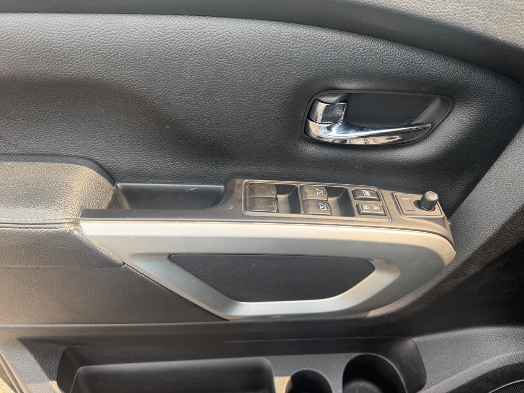 2017 Nissan Titan XD Pro-4X - Photo 13