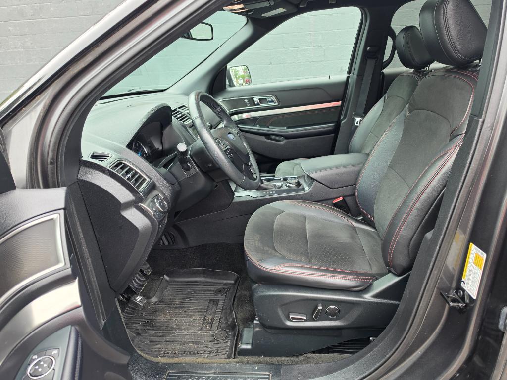 2018 Ford Explorer XLT - Photo 9