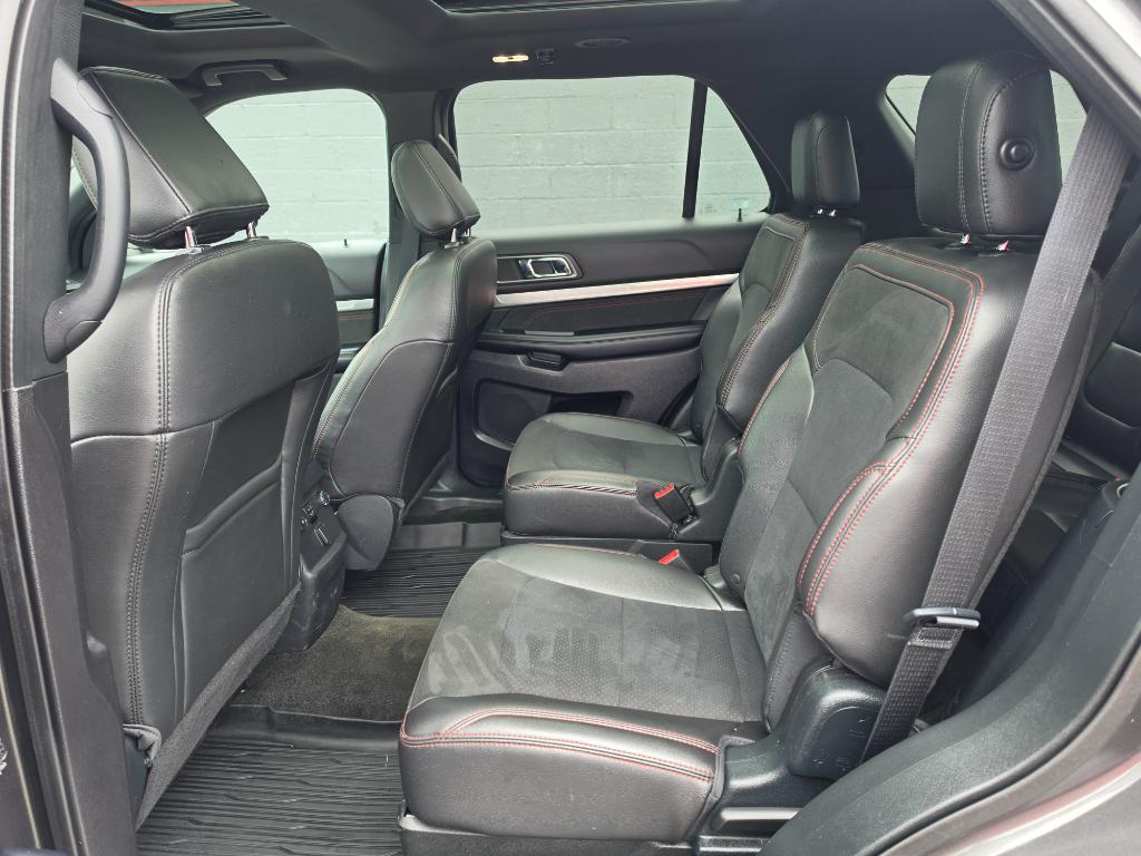 2018 Ford Explorer XLT - Photo 10