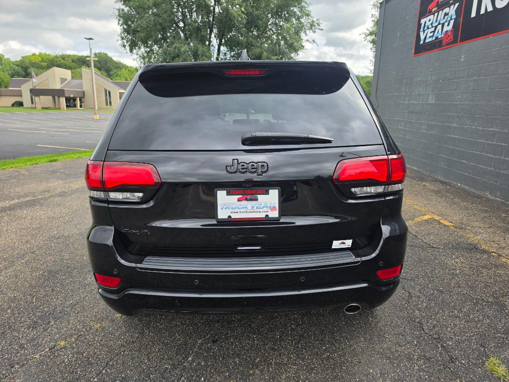 Photo 4 of 2018 Jeep Grand Cherokee Altitude