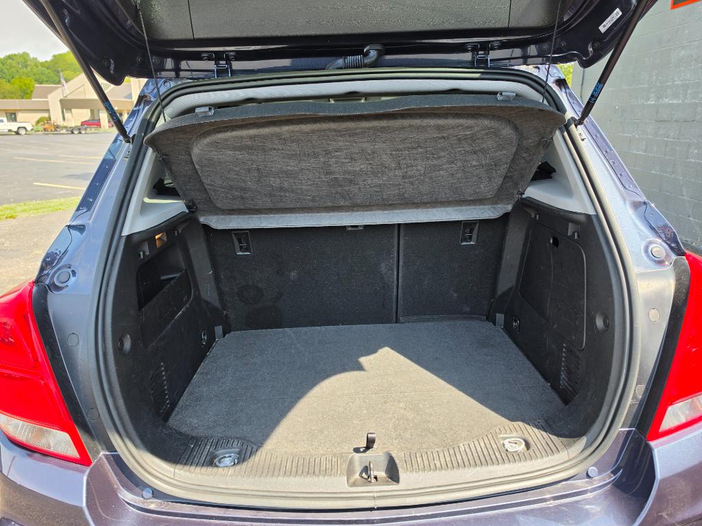 2018 Chevrolet Trax LT - Photo 11