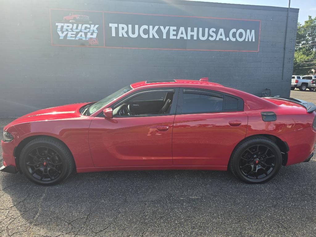 Photo 2 of 2016 Dodge Charger SXT