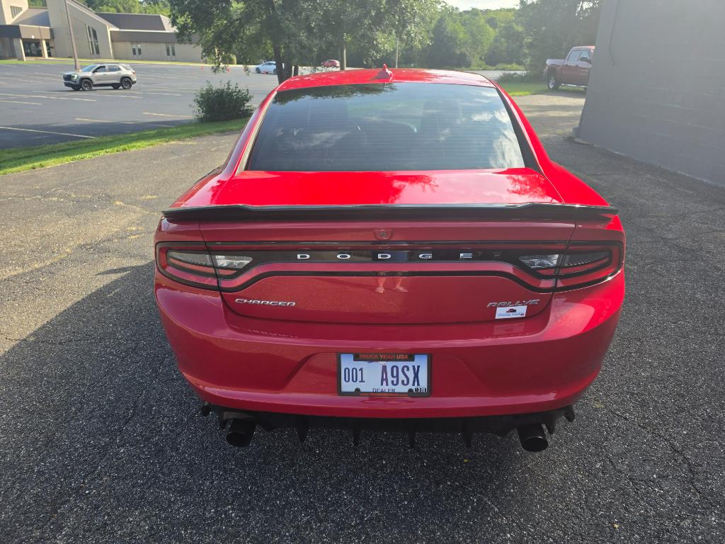 Photo 4 of 2016 Dodge Charger SXT