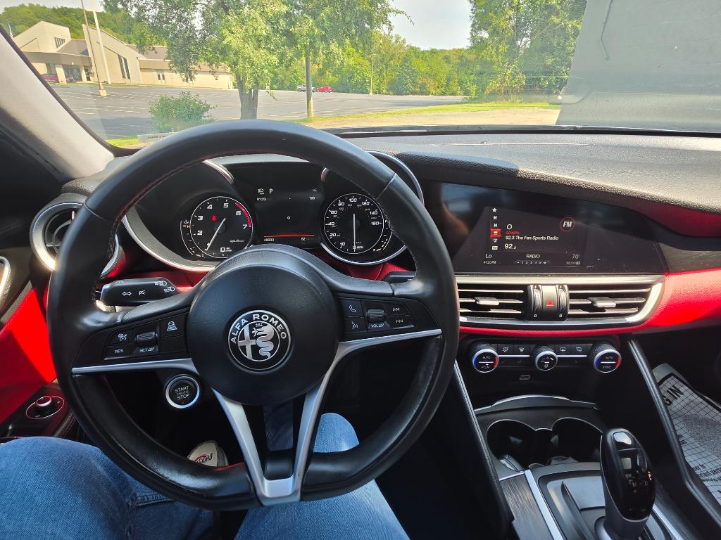 2017 Alfa Romeo Giulia Base - Photo 12
