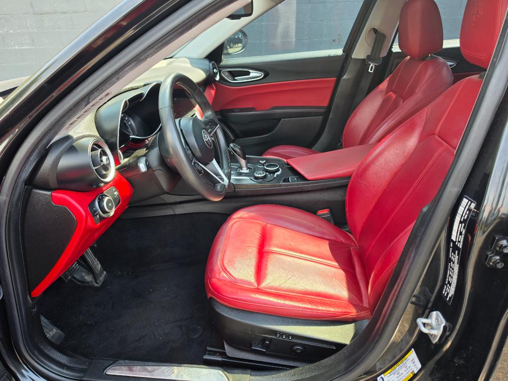 2017 Alfa Romeo Giulia Base - Photo 9