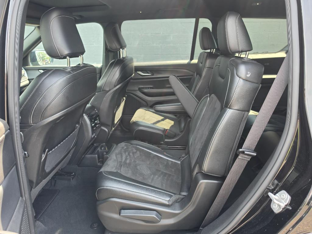 2024 Jeep Grand Cherokee L Altitude - Photo 10