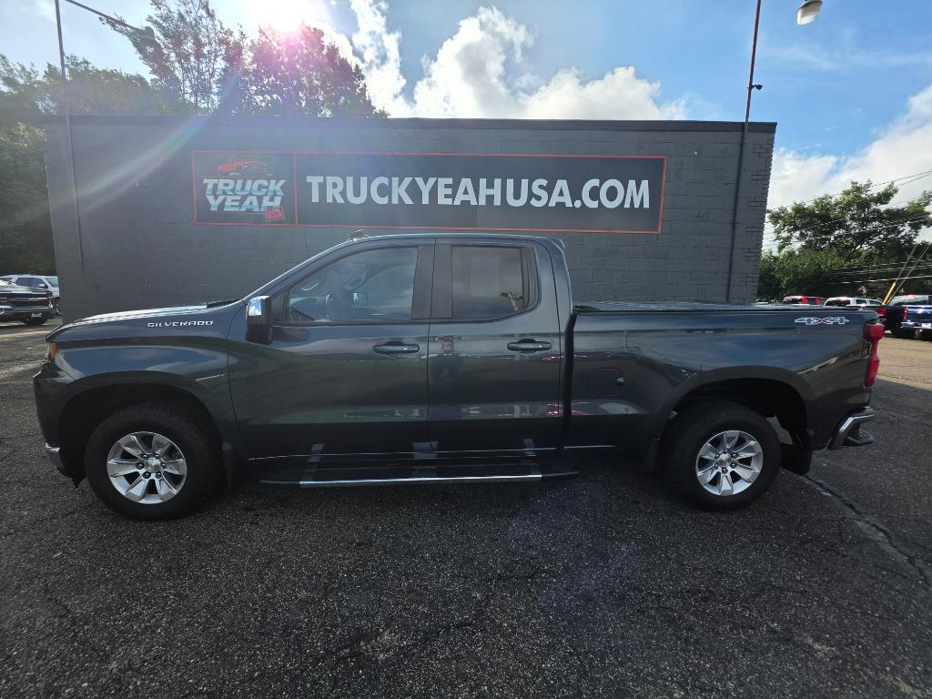 Photo 2 of 2019 Chevrolet Silverado 1500 LT