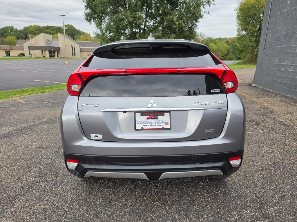 Photo 4 of 2018 Mitsubishi Eclipse Cross SE