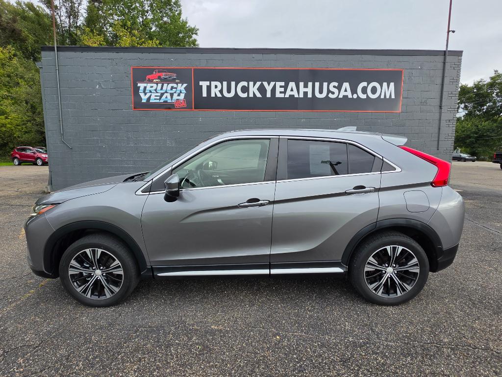 Photo 2 of 2018 Mitsubishi Eclipse Cross SE