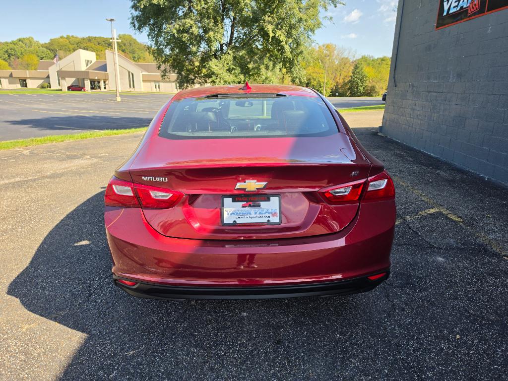 2018 Chevrolet Malibu LT - Image 4