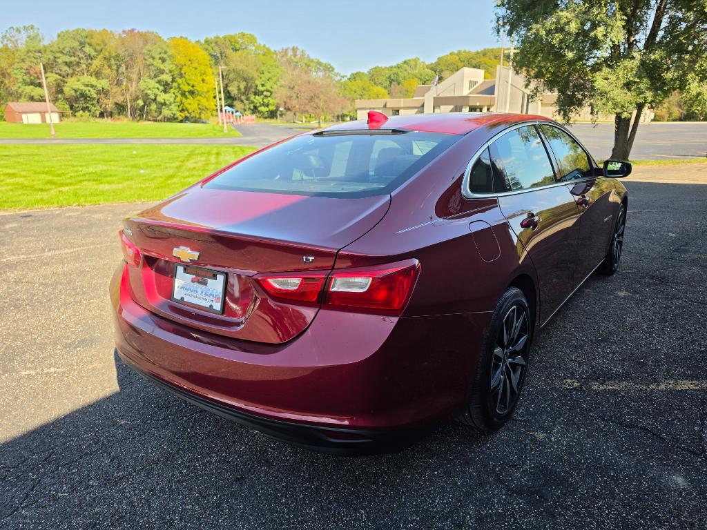 2018 Chevrolet Malibu LT - Image 5