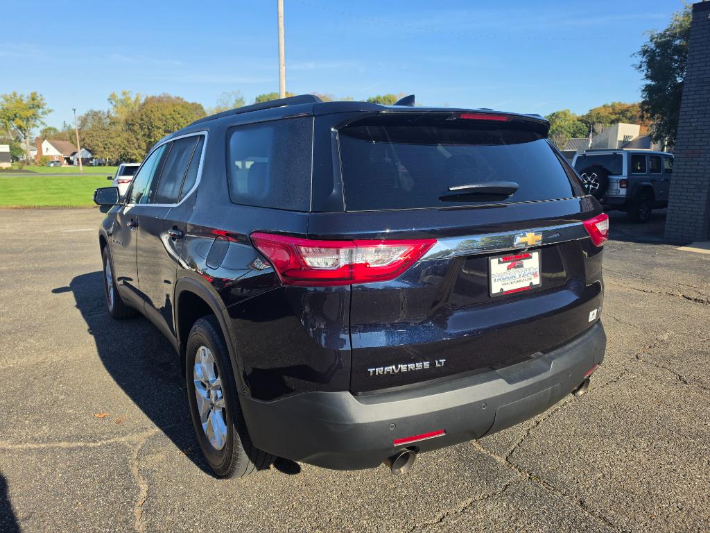 Photo 3 of 2020 Chevrolet Traverse LT Cloth