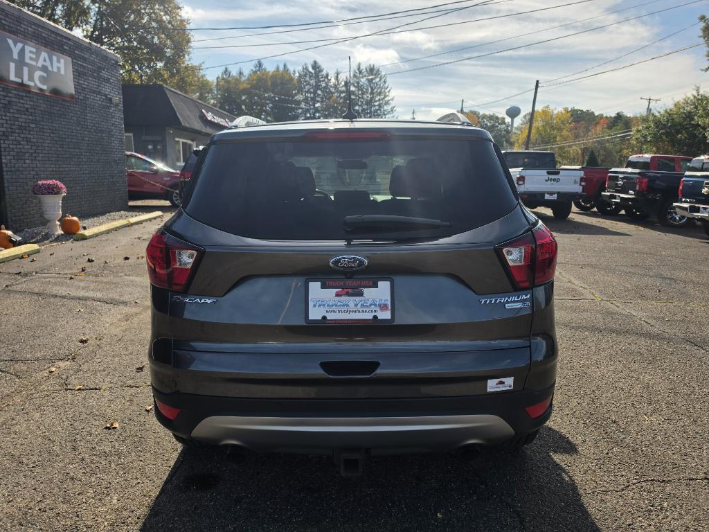 Photo 4 of 2019 Ford Escape Titanium