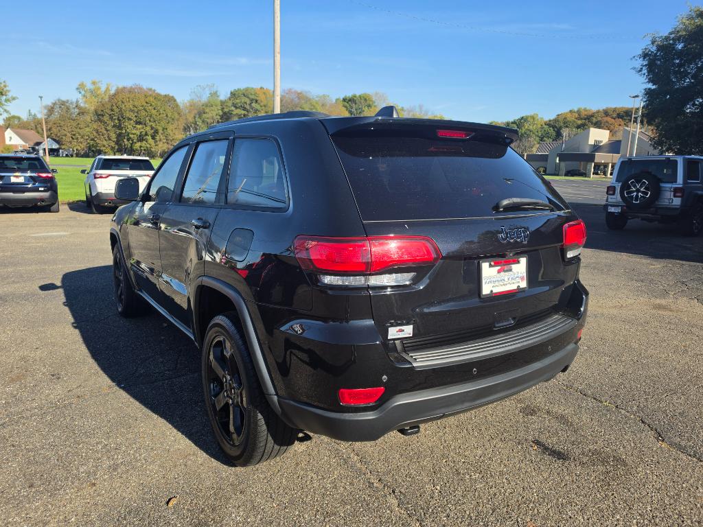 Photo 3 of 2020 Jeep Grand Cherokee Upland