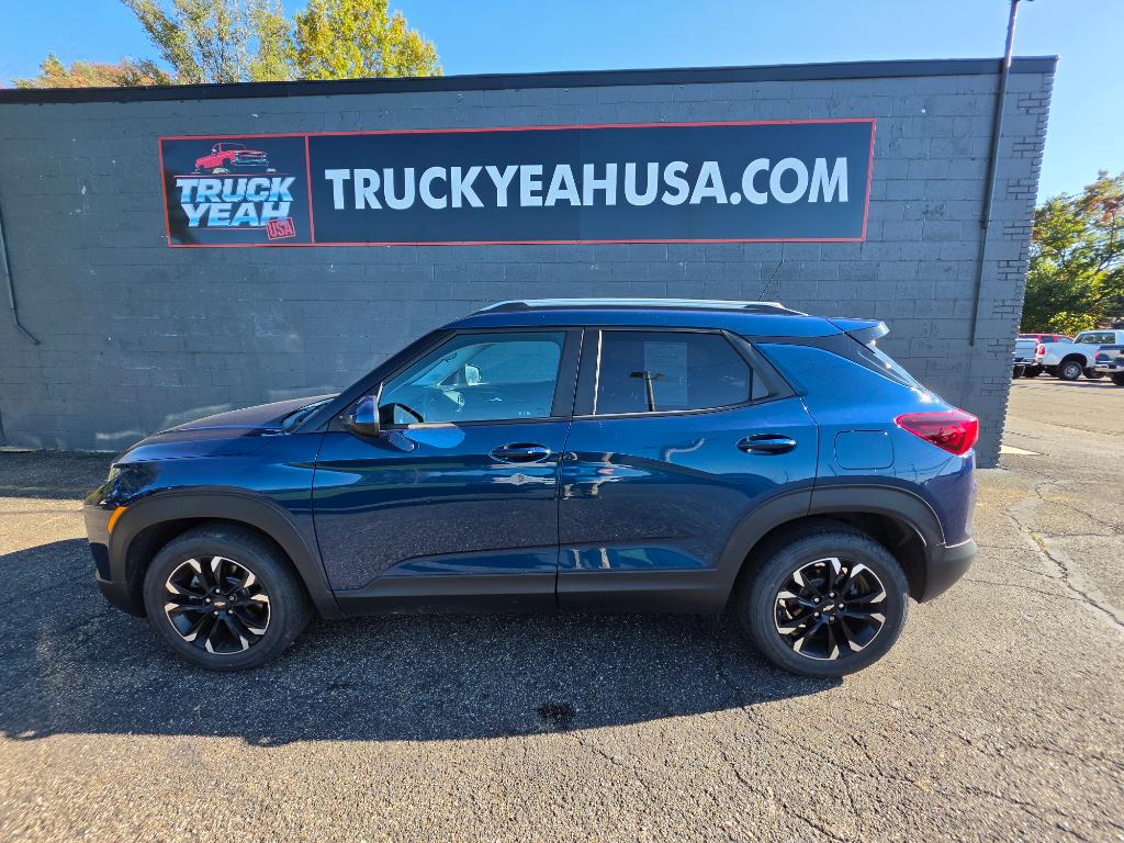 2021 Chevrolet Trailblazer LT - Image 2