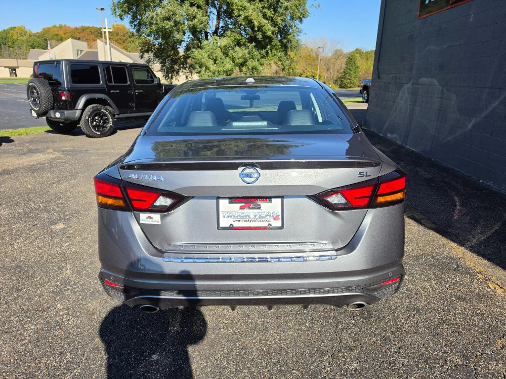 2022 Nissan Altima 2.5 SL - Image 4