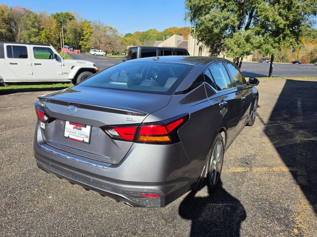 2022 Nissan Altima 2.5 SL - Image 5
