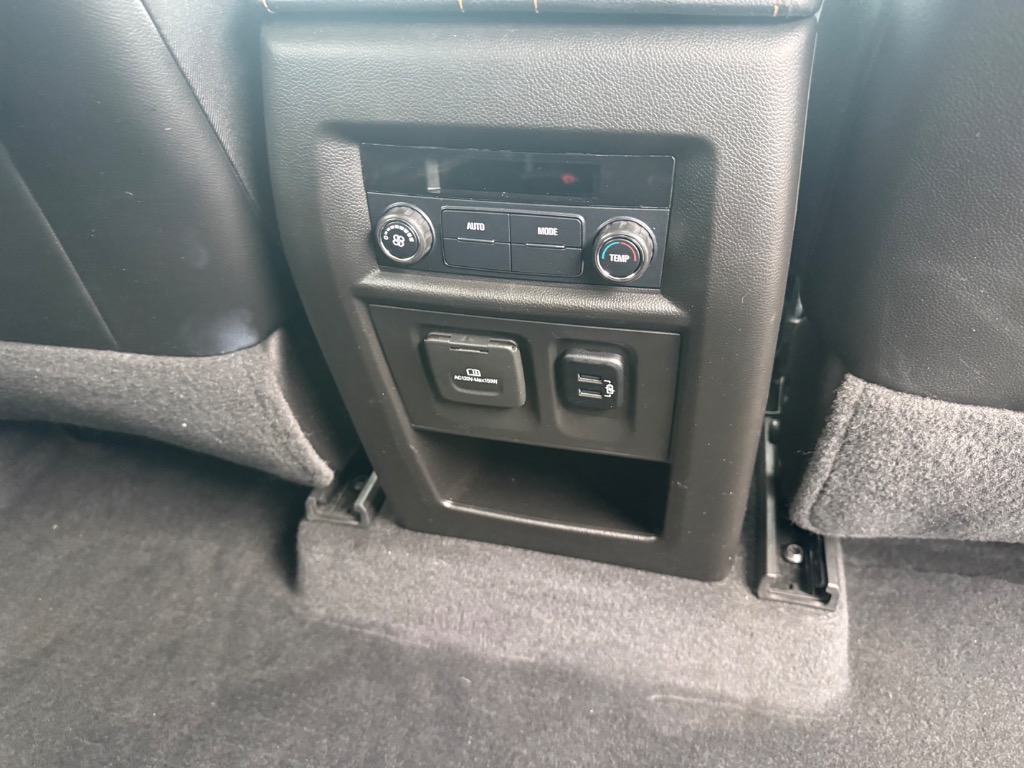 2018 Chevrolet Traverse 3LT - Photo 11