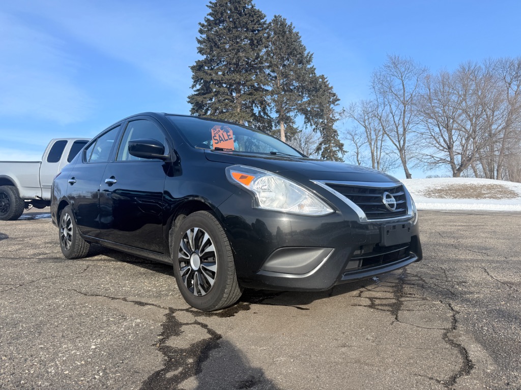 2016 Nissan Versa Sedan SV