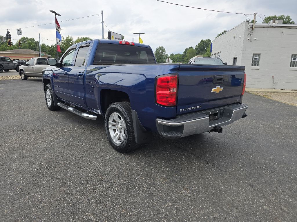 2017 Chevrolet Silverado 1500 LT - Image 4