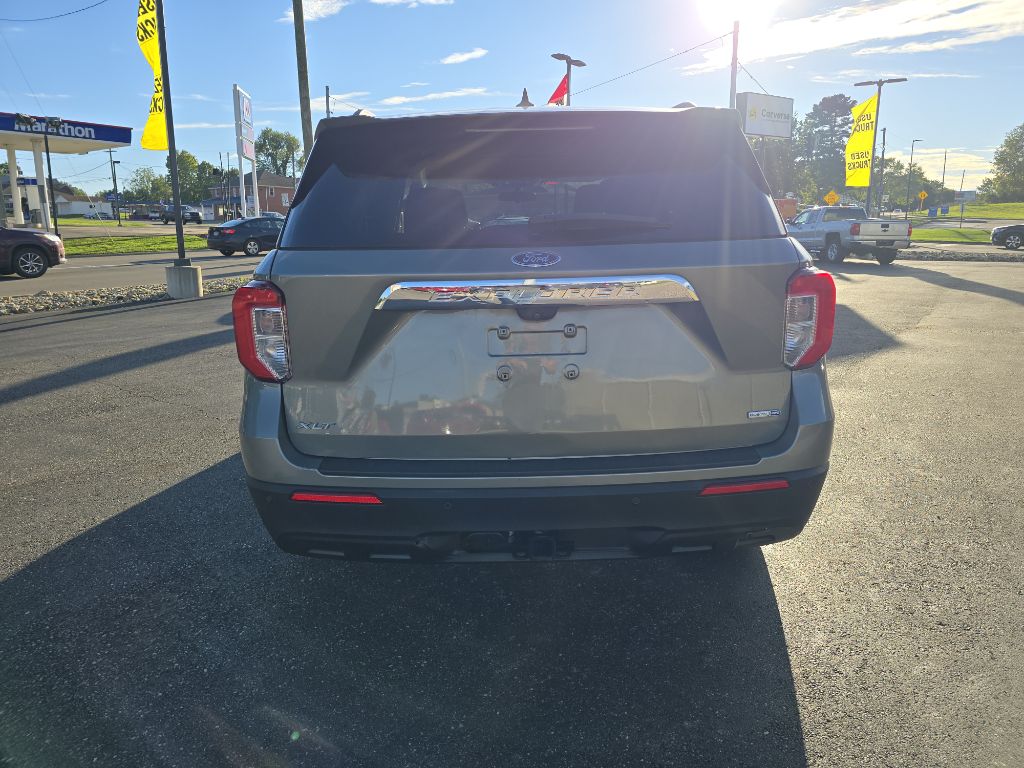 Photo 2 of 2020 Ford Explorer XLT