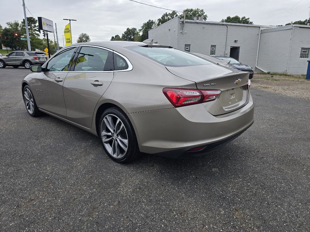 Photo 4 of 2022 Chevrolet Malibu LT