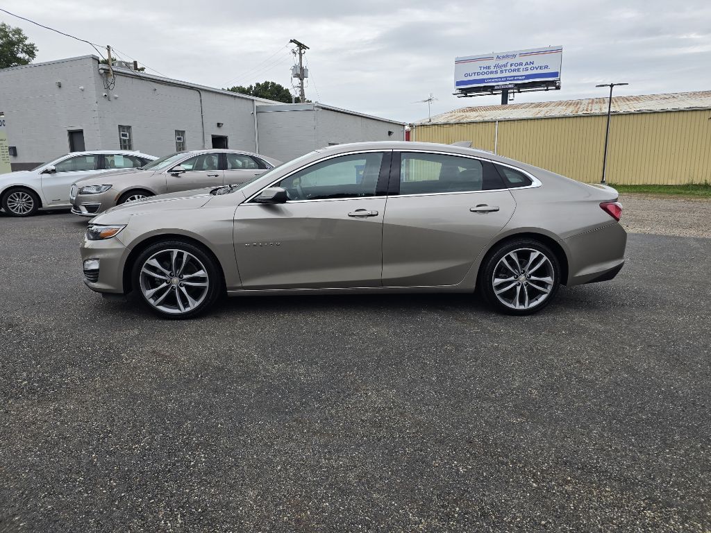Photo 3 of 2022 Chevrolet Malibu LT