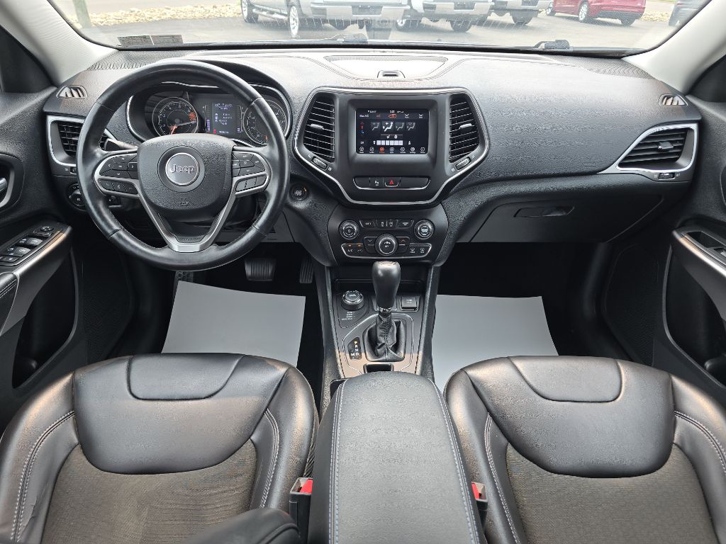 2019 Jeep Cherokee Latitude Plus - Photo 11