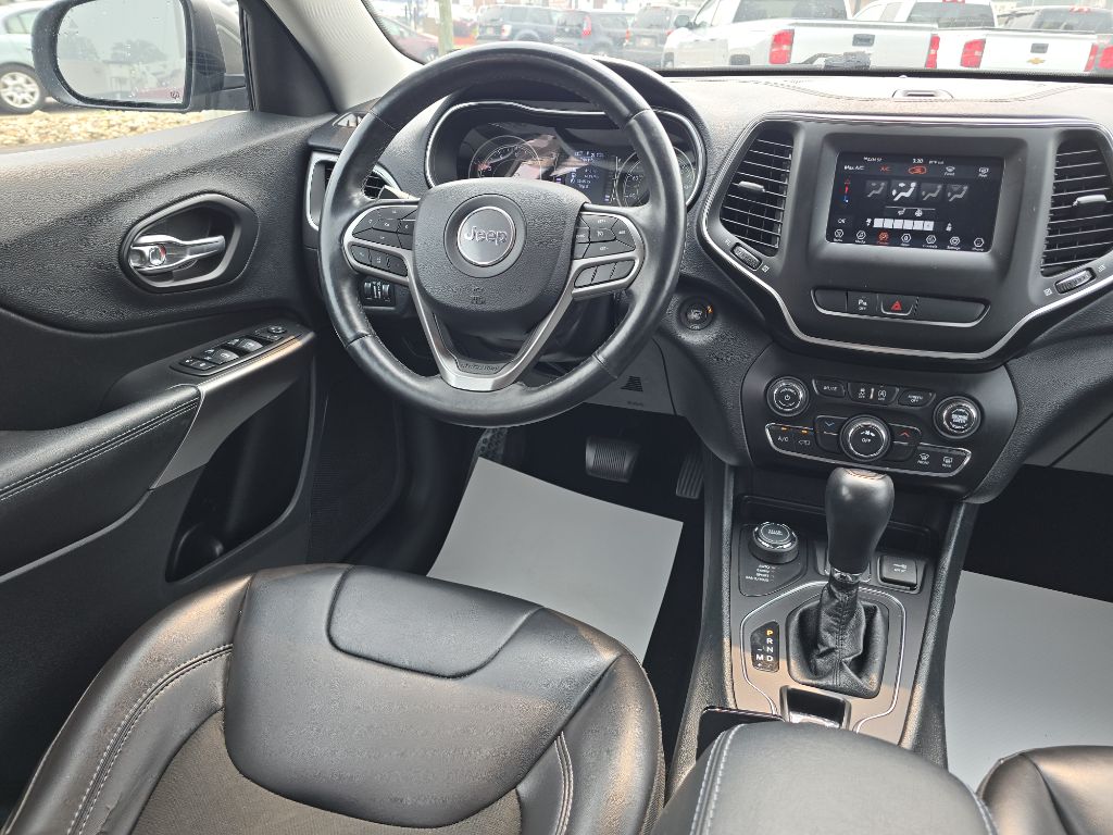 2019 Jeep Cherokee Latitude Plus - Photo 13