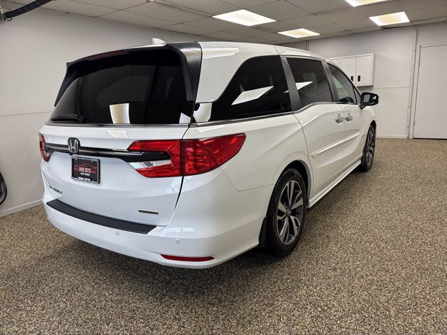 2021 Honda Odyssey Touring - Image 4