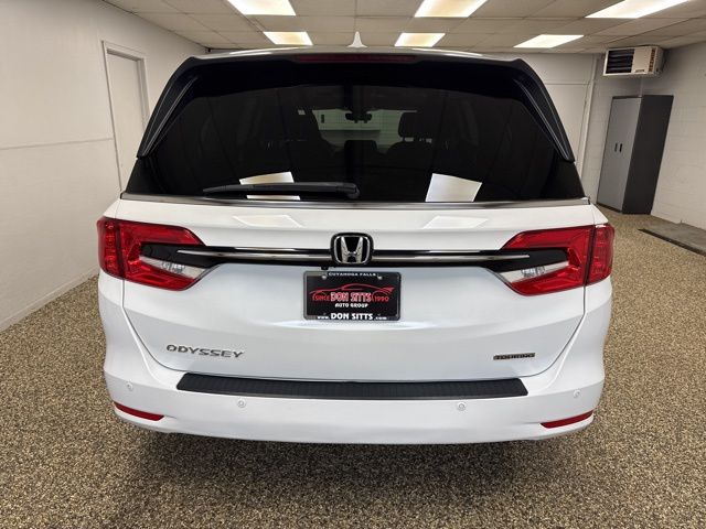 2021 Honda Odyssey Touring - Image 5