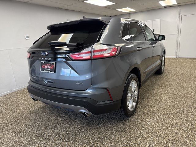 2022 Ford Edge Titanium - Image 4