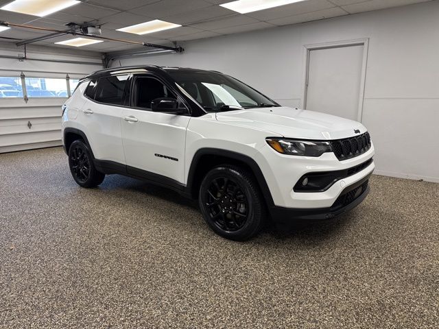 2024 Jeep Compass Altitude - Image 3
