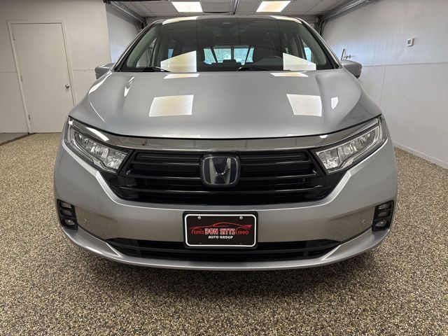 Photo 2 of 2023 Honda Odyssey Touring