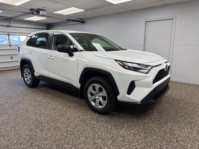 2023 Toyota RAV4 LE - Image 3