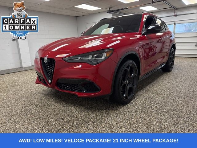 2024 Alfa Romeo Stelvio Veloce AWD's photo