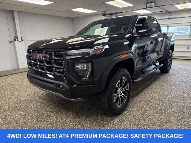 2024 GMC Canyon 4WD AT4 Crew Cab Short Box's photo