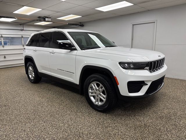 2023 Jeep Grand Cherokee - Image 3