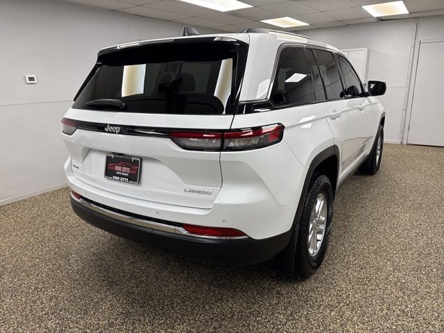 2023 Jeep Grand Cherokee - Image 4