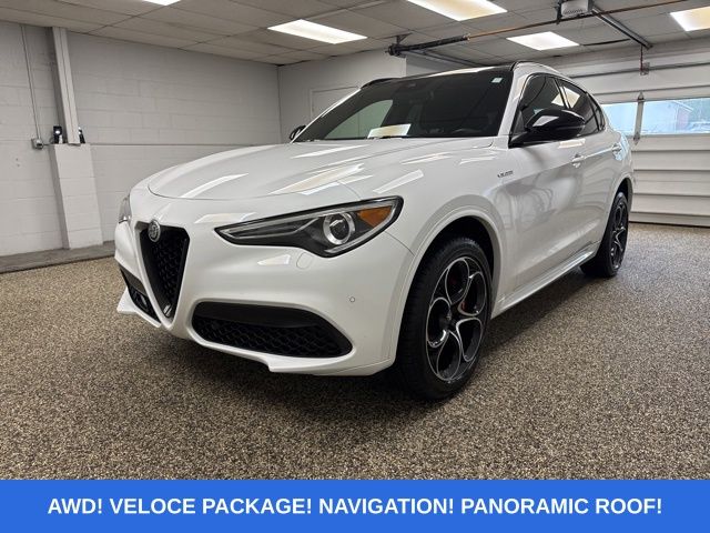 2022 Alfa Romeo Stelvio Ti Veloce AWD's photo