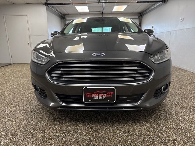 2016 Ford Fusion Titanium - Image 2