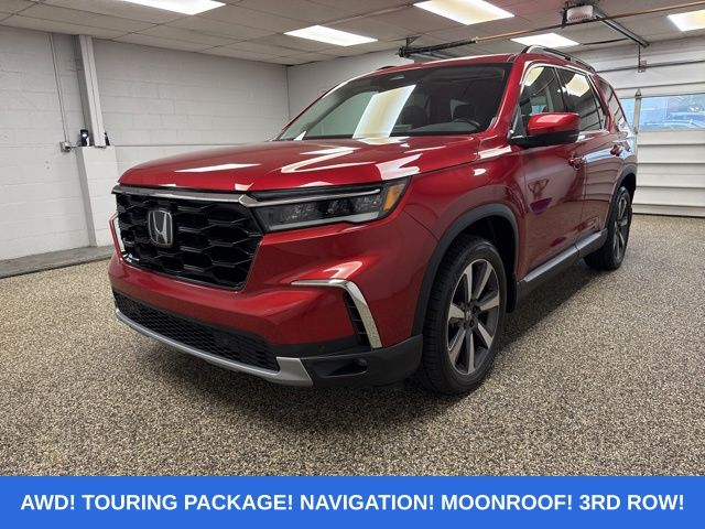2023 Honda Pilot Touring AWD's photo