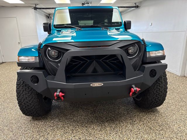 2019 Jeep Wrangler Unlimited Rubicon - Image 2