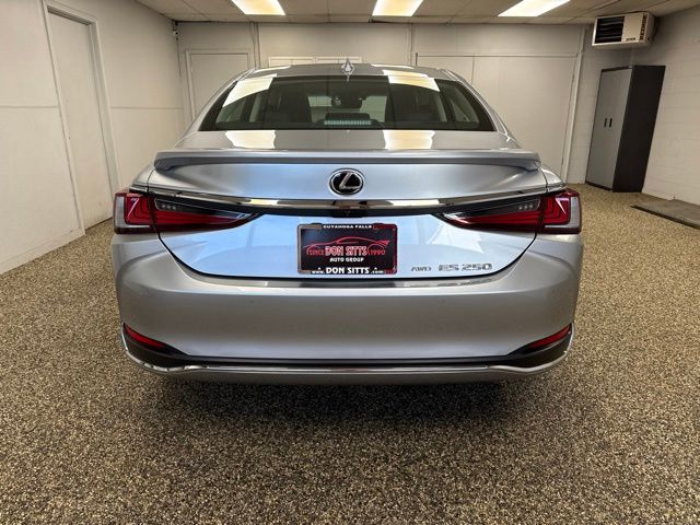 2022 Lexus ES 250 Base - Image 5