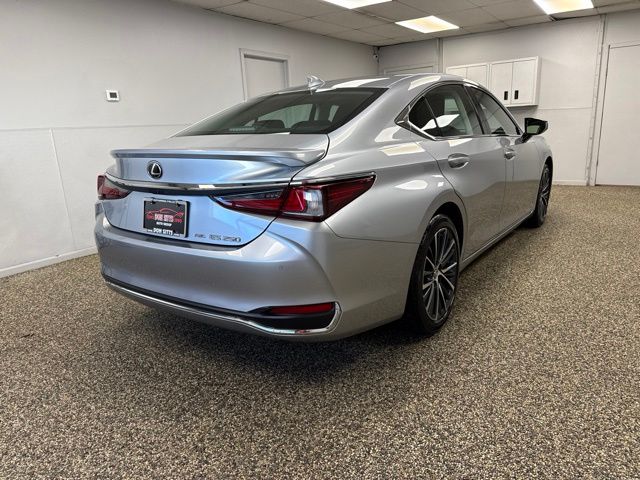 2022 Lexus ES 250 Base - Image 4