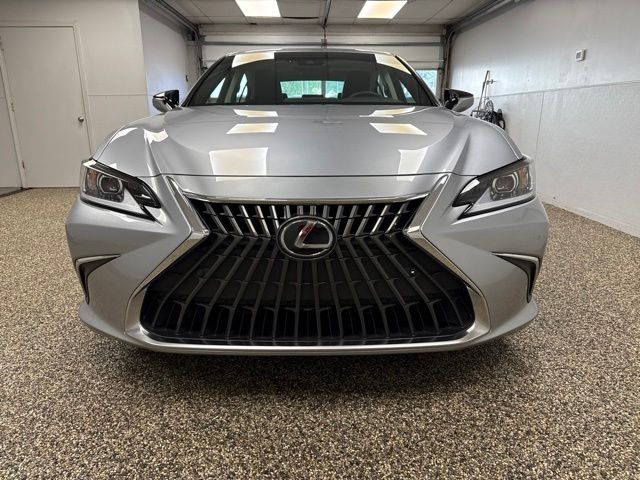 2022 Lexus ES 250 Base - Image 2