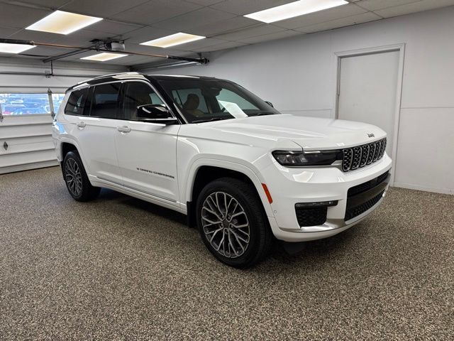 2023 Jeep Grand Cherokee L Summit Reserve - Image 3