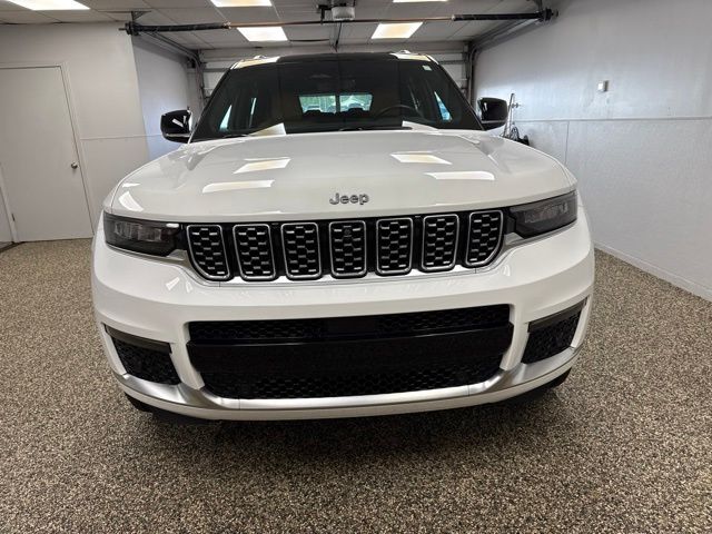 2023 Jeep Grand Cherokee L Summit Reserve - Image 2