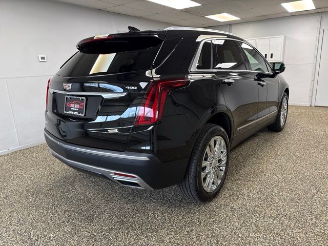 2022 Cadillac XT5 Premium Luxury - Image 4